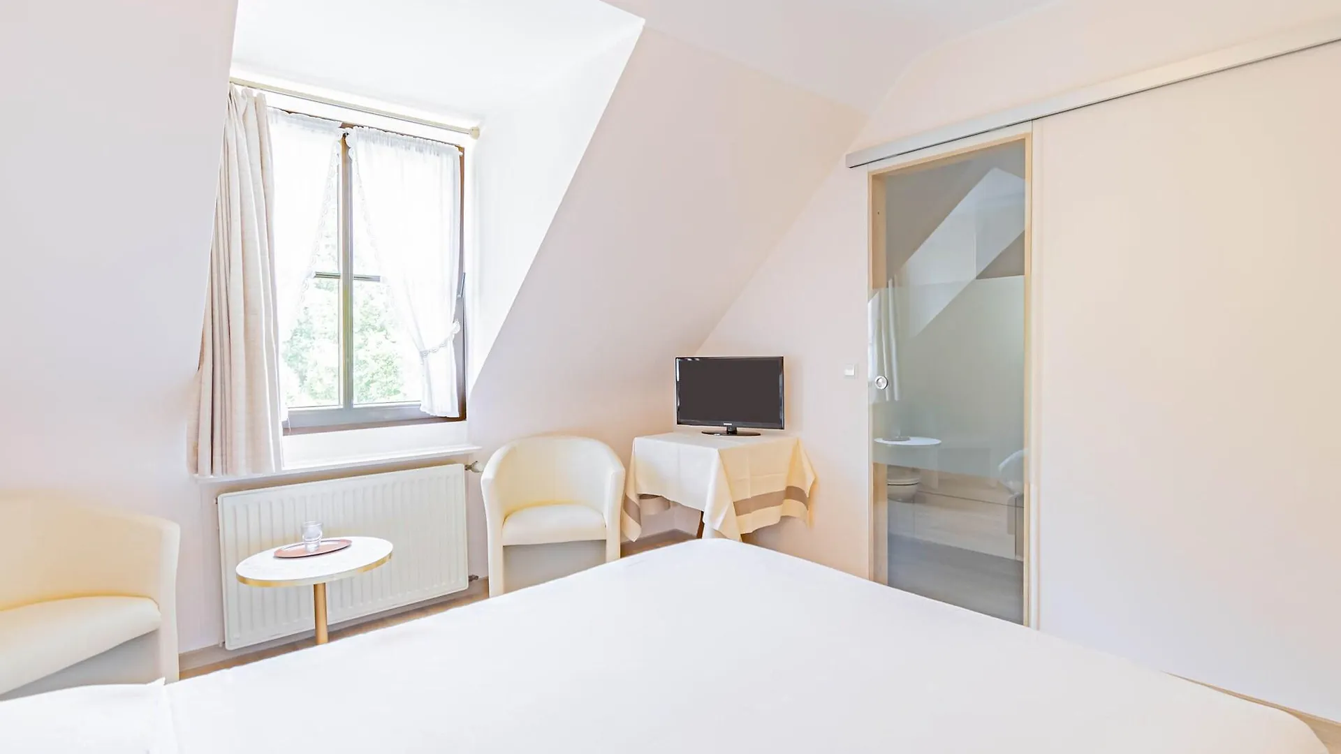 Hotel Le Postillon Esch-sur-Sure