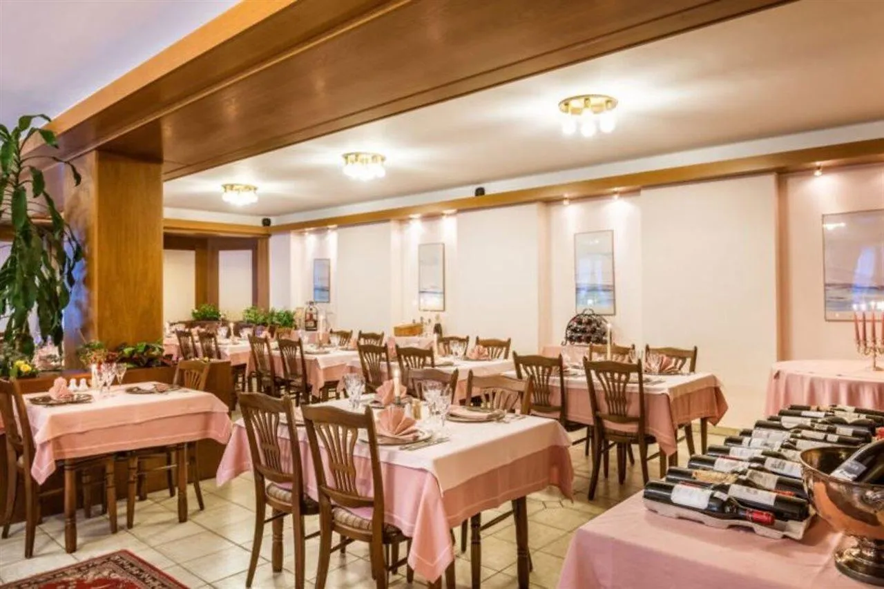 Hotel Le Postillon Esch-sur-Sure 3*,  Luxembourg
