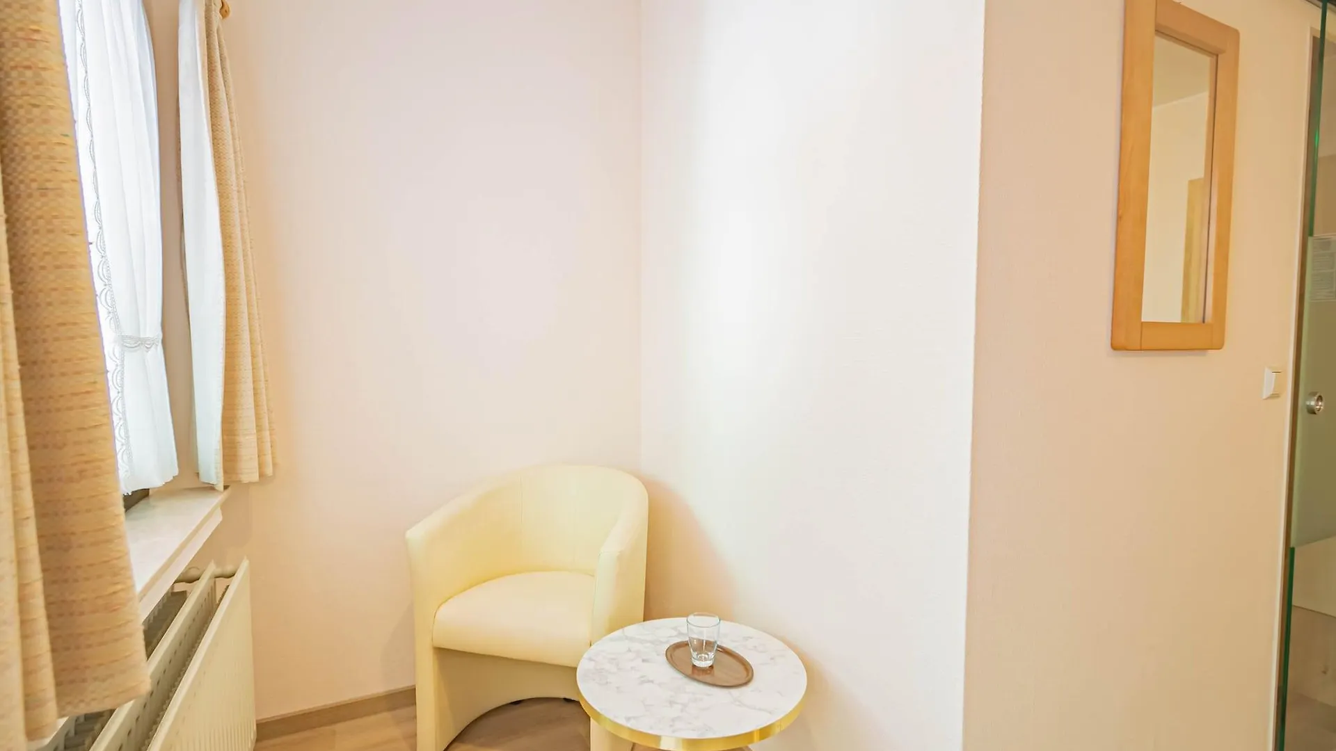Hotel Le Postillon Esch-sur-Sure 3*,  Luxembourg